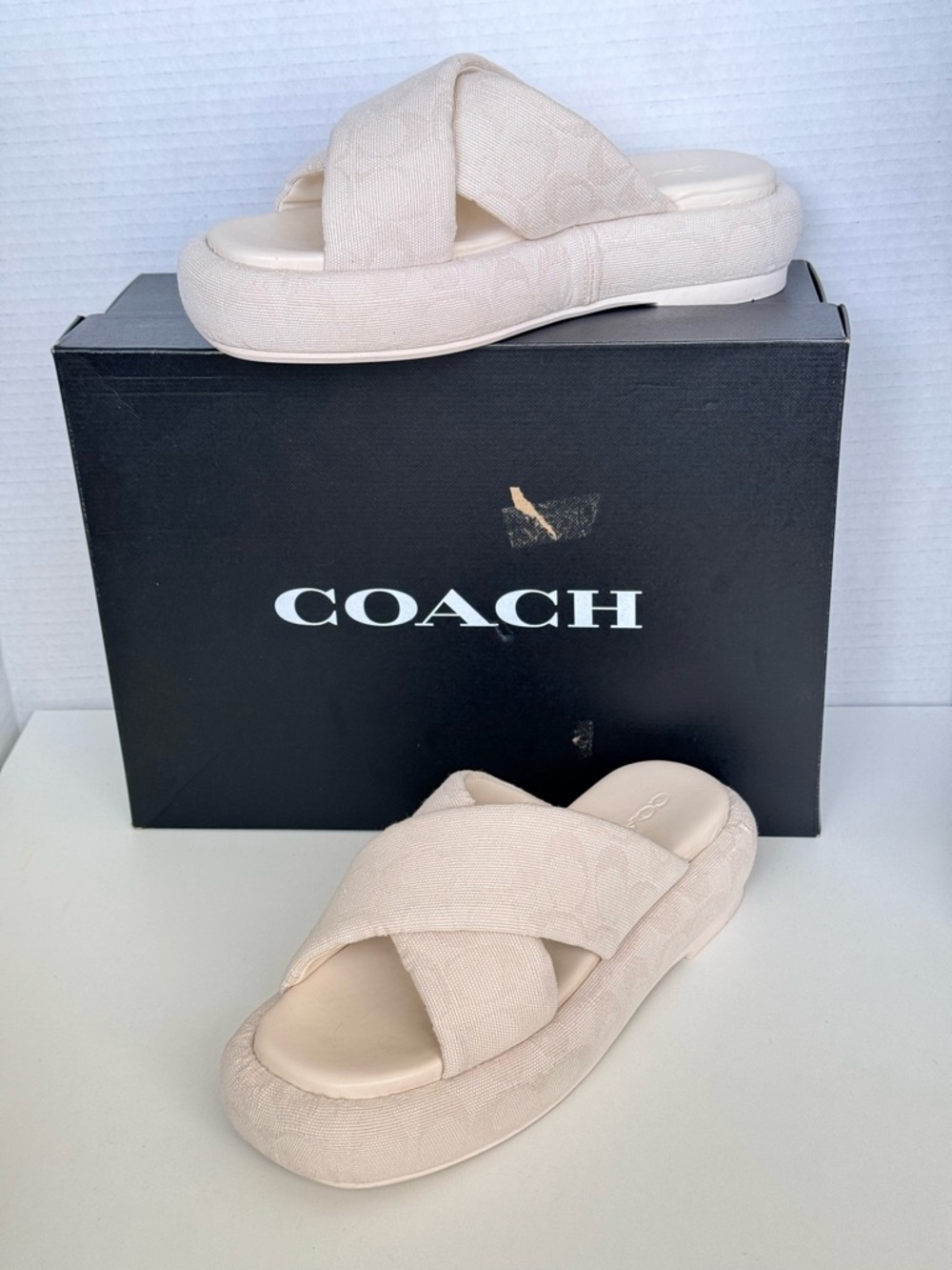 Coach Women’s Cream Crossband Platform Slide Sandals Size 7